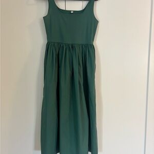 Uniqlo Green midi dress with pockets
